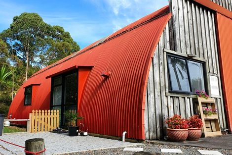Photo of property in 17 Hayley Lane, East Tamaki Heights, Auckland, 2016