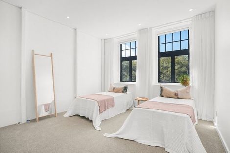 Photo of property in 1/11 Courtenay Place, Te Aro, Wellington, 6011