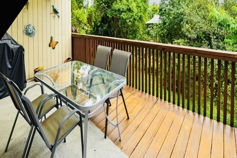 Photo of property in 32 Grande Vue Road, Hillpark, Auckland, 2102