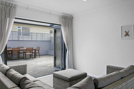 Photo of property in 94 Harvey Street, Waipahihi, Taupo, 3330
