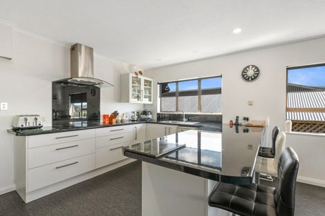 Photo of property in 7 Sunnyview Drive, Brown Owl, Upper Hutt, 5018
