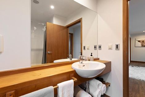 Photo of property in 32 Sarahs Hill, Hahei, Whitianga, 3591