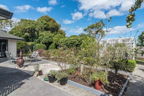 Photo of property in 11 Hurworth Grove, Waikanae, 5036