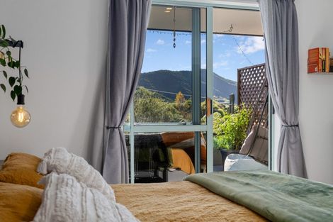 Photo of property in 90 Moana View Road, Waikawa, Picton, 7220