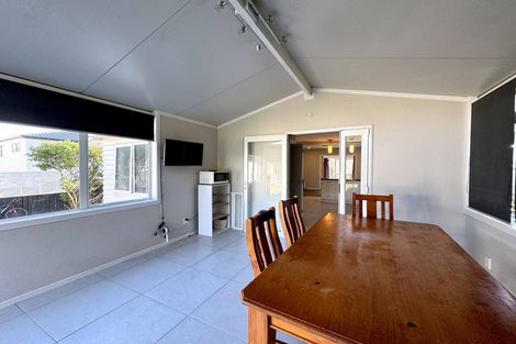 Photo of property in 64 Patons Road, Howick, Auckland, 2014
