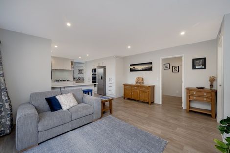 Photo of property in 118a Gracechurch Drive, Flat Bush, Auckland, 2016