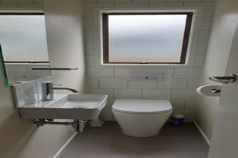 Photo of property in 14 Packham Place, Beach Haven, Auckland, 0626