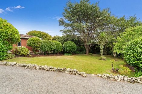 Photo of property in 13 Matenga Street, Waikanae, 5036