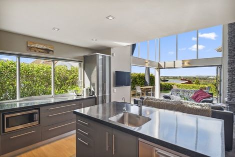 Photo of property in 1/10 Krissell Place, Acacia Bay, Taupo, 3330