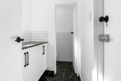 Photo of property in 1/320 Memorial Avenue, Burnside, Christchurch, 8053