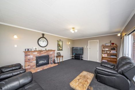 Photo of property in 18 Reid Avenue, Hawera, 4610