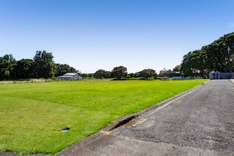 Photo of property in 25 Dolphin Parade, Bell Block, New Plymouth, 4312