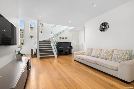 Photo of property in 309a Lake Road, Hauraki, Auckland, 0622