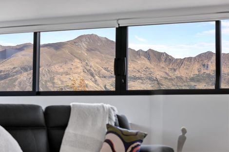 Photo of property in 34 Minaret Ridge, Wanaka, 9305
