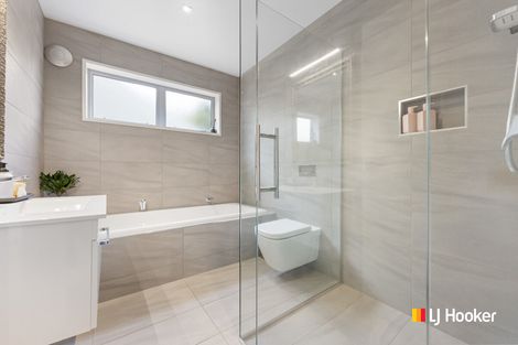 Photo of property in 63 Cliffs Road, Saint Clair, Dunedin, 9012