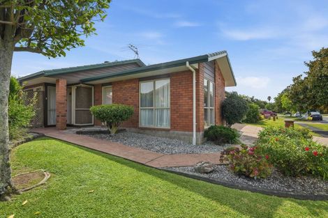 Photo of property in 23 Millington Place, Huntington Park, Auckland, 2013