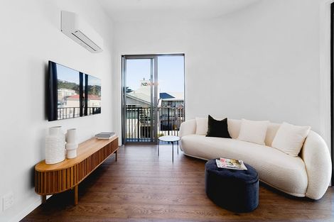 Photo of property in 12 Hugh Street, Mount Cook, Wellington, 6021