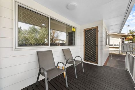Photo of property in 5/19 Bayside Avenue, Te Atatu Peninsula, Auckland, 0610