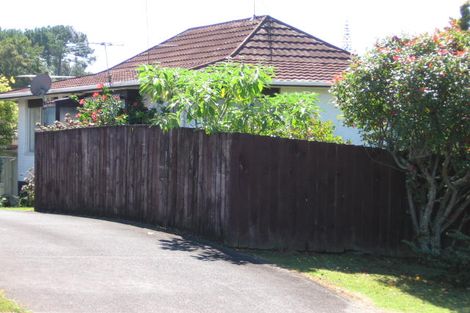 Photo of property in 2/49 Glamorgan Drive, Torbay, Auckland, 0630