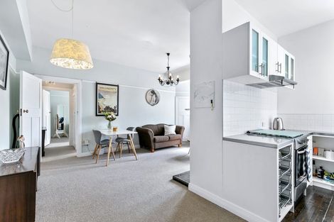 Photo of property in 24u3 Elizabeth Street, Mount Victoria, Wellington, 6011