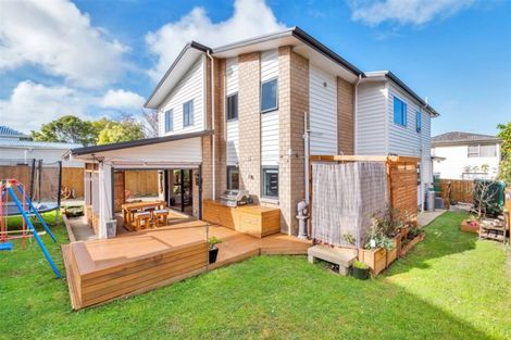 Photo of property in 7a Roberts Road, Te Atatu South, Auckland, 0610