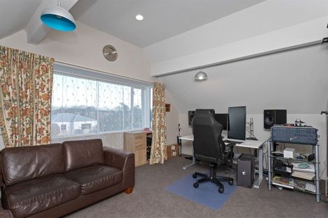 Photo of property in 77 Regency Crescent, Redwood, Christchurch, 8051