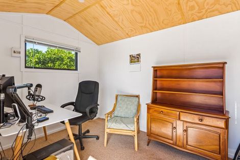 Photo of property in 72 Kapanui Road, Waikanae, 5036