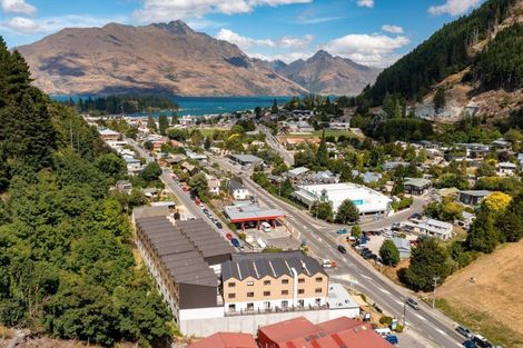 Photo of property in The Alex Apartments, 26/135a Hallenstein Street, Queenstown, 9300