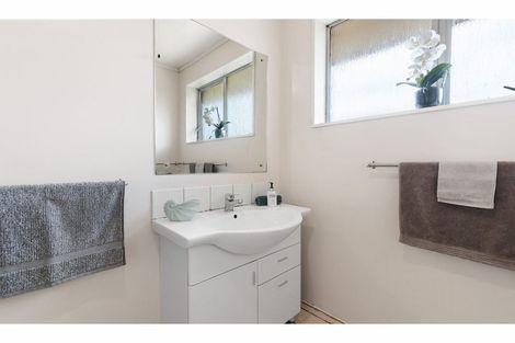 Photo of property in 3 Peverel Street, Riccarton, Christchurch, 8011