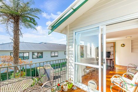 Photo of property in 8 Nikau Street, New Lynn, Auckland, 0600