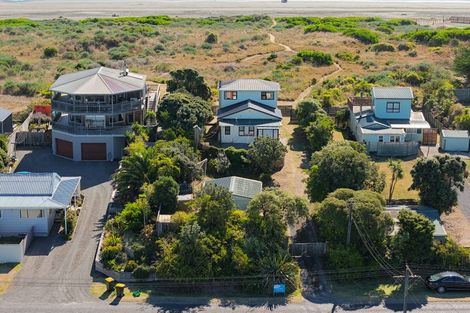 Photo of property in 105 Rua Avenue, Waitarere Beach, Levin, 5510