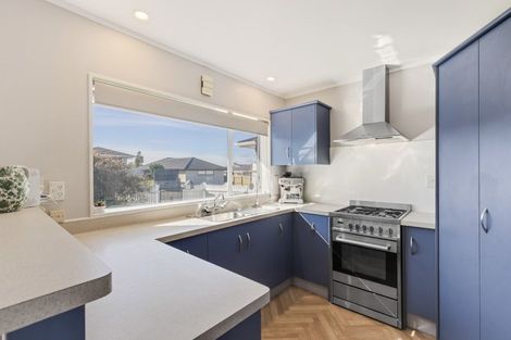 Photo of property in 3 Sandel Rise, Merrilands, New Plymouth, 4312