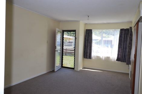 Photo of property in 171f2 Queens Drive, Lyall Bay, Wellington, 6022