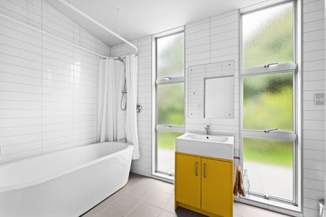 Photo of property in 29 Mill Road, Clive, 4102