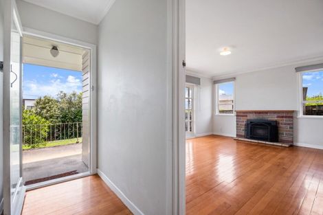 Photo of property in 71 Sylvan Crescent, Te Atatu South, Auckland, 0610