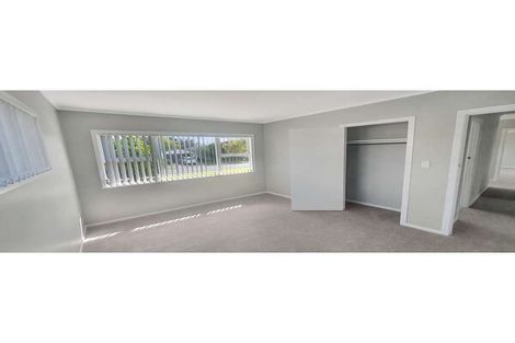 Photo of property in 24 Stokes Avenue, Te Atatu Peninsula, Auckland, 0610
