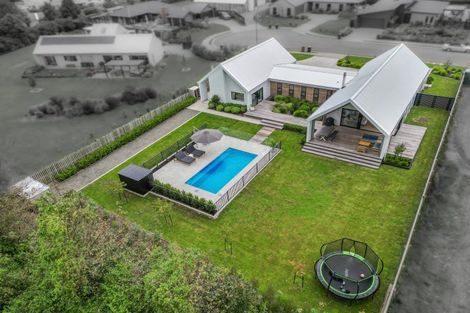 Photo of property in 5 Matai Grove, Greytown, 5712