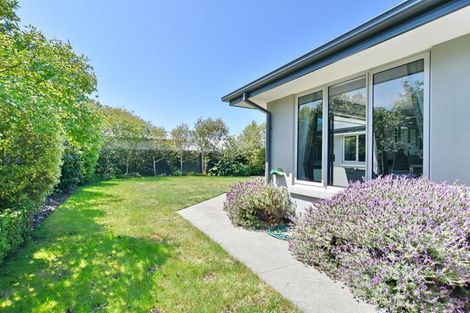 Photo of property in 4 Hurst Place, Parklands, Christchurch, 8083