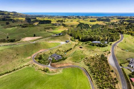 Photo of property in 2 Te Ara Karoiroa Road, 4374