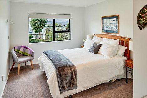 Photo of property in 19 Samwell Drive, Whitby, Porirua, 5024