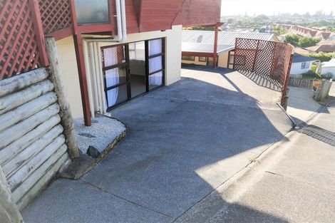 Photo of property in 16 Orewa Heights Crescent, Orewa, 0931