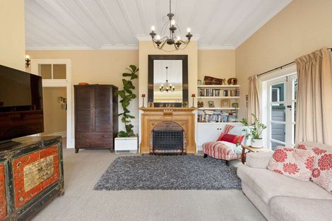 Photo of property in 44 Te Mata Road, Havelock North, 4130