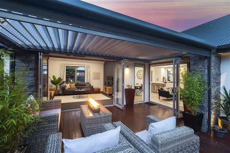 Photo of property in 7 Millpond Place, Parklands, Christchurch, 8083