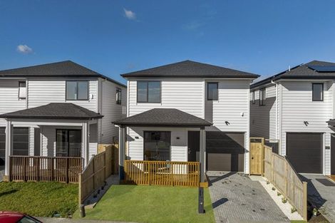 Photo of property in 7 Woven Place, Karaka, 2113