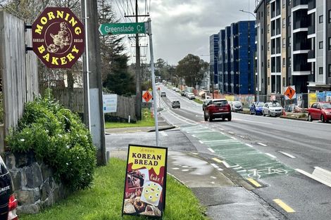 Photo of property in 1/174 Lake Road, Northcote, Auckland, 0627