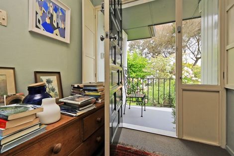 Photo of property in 15 Rakau Street, Havelock North, 4130
