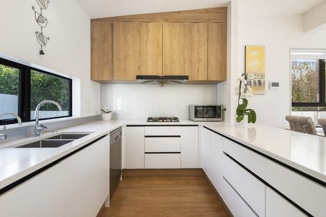 Photo of property in 61b Knights Road, Rothesay Bay, Auckland, 0630