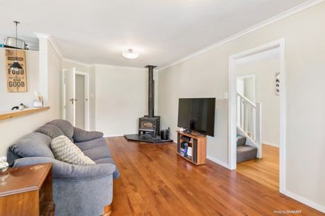 Photo of property in 44 Pinehaven Road, Pinehaven, Upper Hutt, 5019