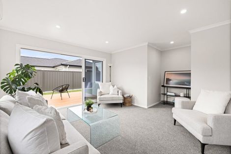Photo of property in 2/52 Park Road, Greenmeadows, Napier, 4112