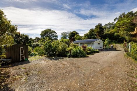 Photo of property in 16 Angle Street, Picton, 7220